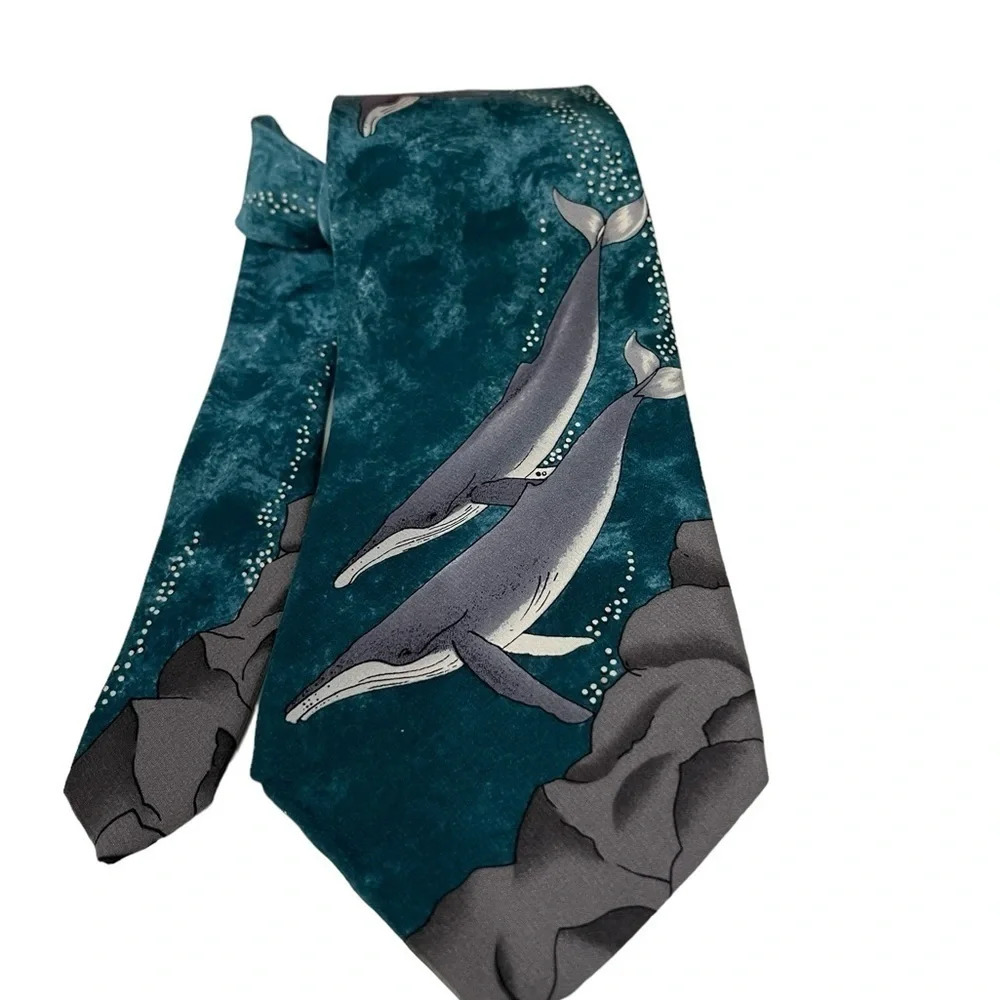 World Wildlife Fund Humpback whales 1Tie 100% silk Crep55 inches Design no. 134